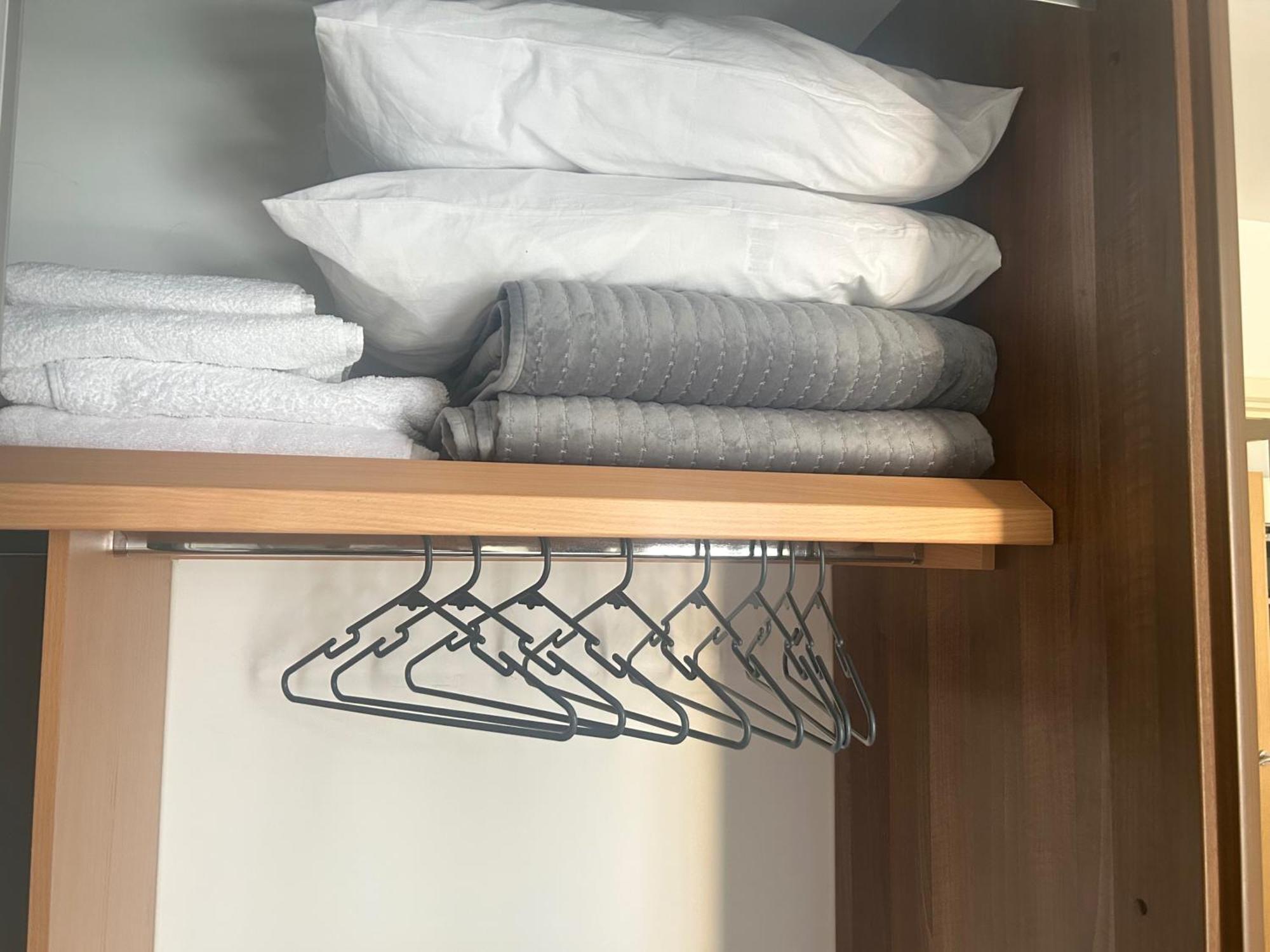 1-bed Sleeps 4 To Shops & Transport Londres