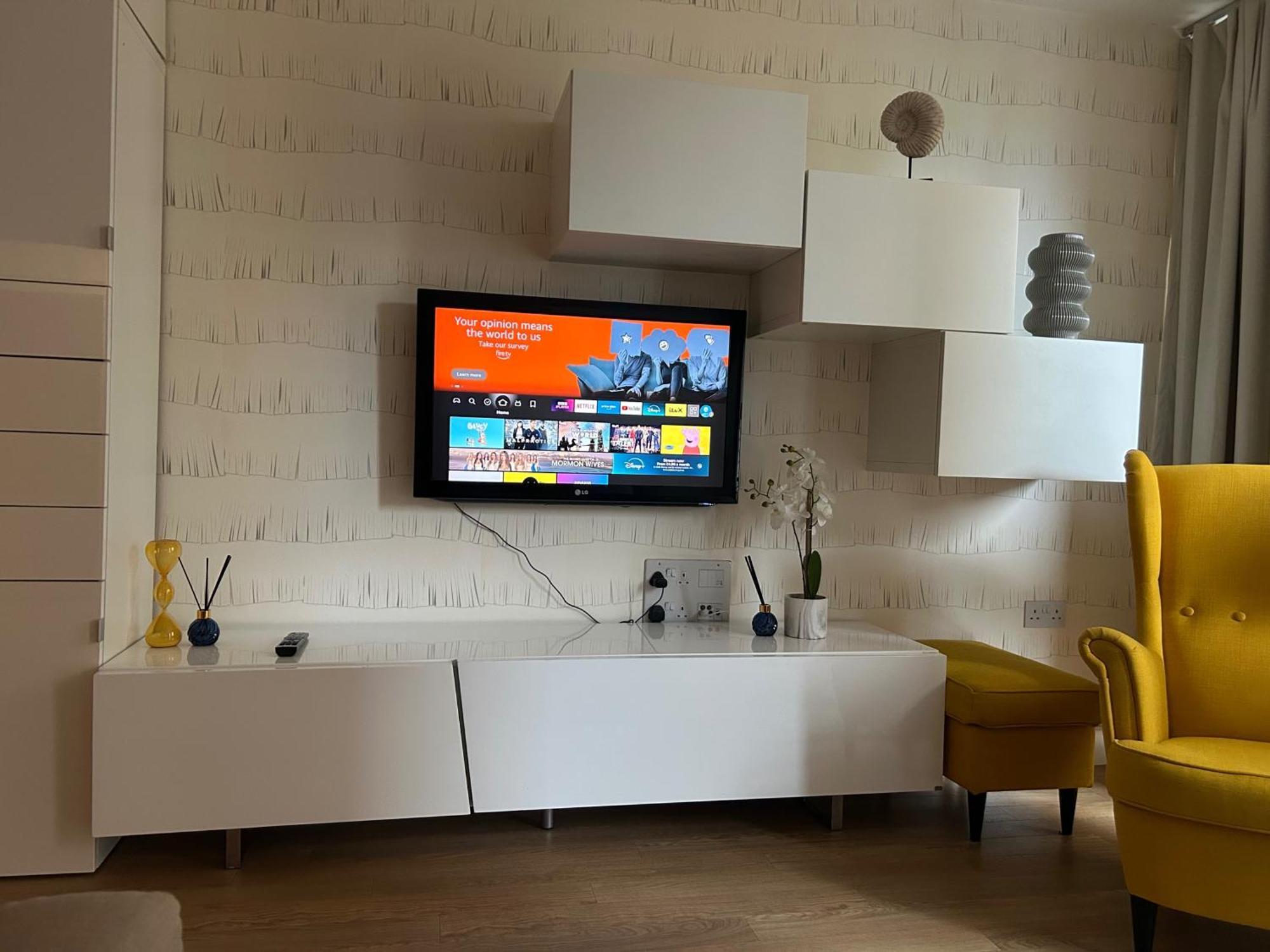 1-bed Sleeps 4 To Shops & Transport Appartement Londres